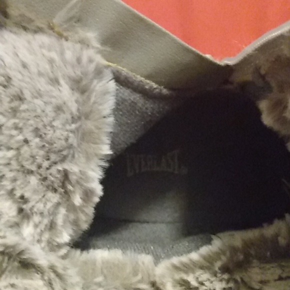 Silver Boots - Picture 7 of 8